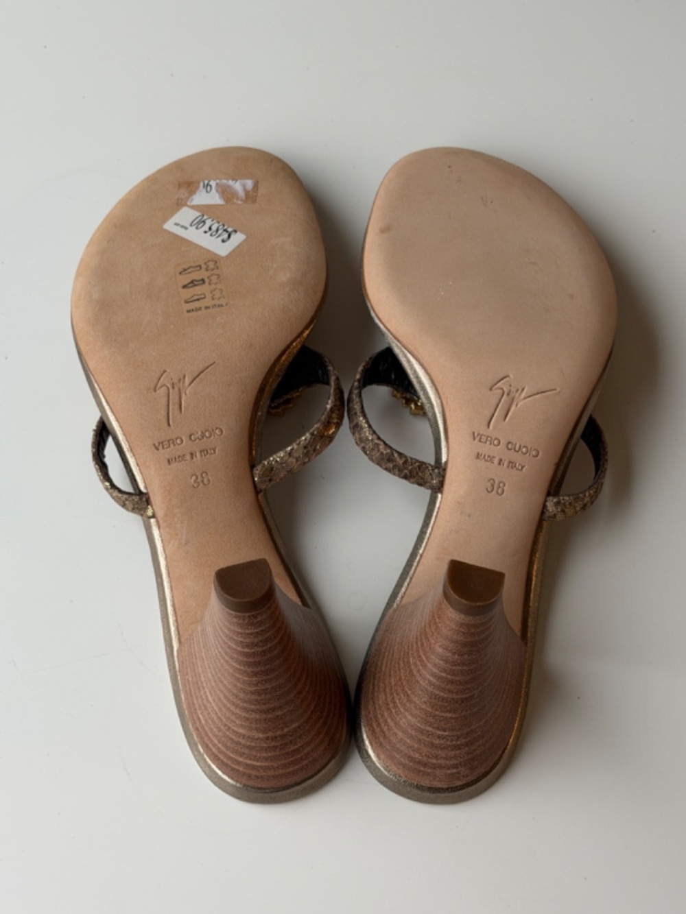 Giuseppe Zanotti vintage crystal embellished metallic gold thong sandals, IT 38 - Picture 6 of 13